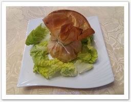 Aumônière au chèvre et poires caramélisées